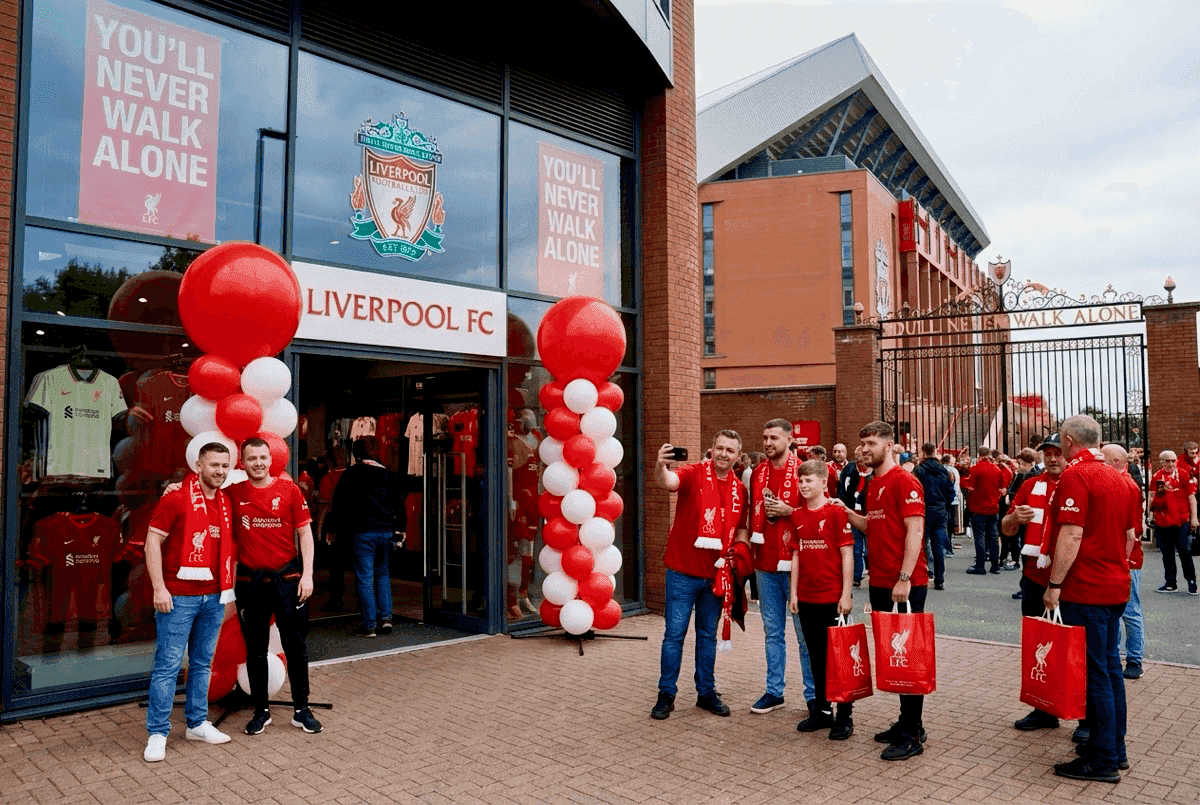 Begeisternde Ballondekoration für Fußball